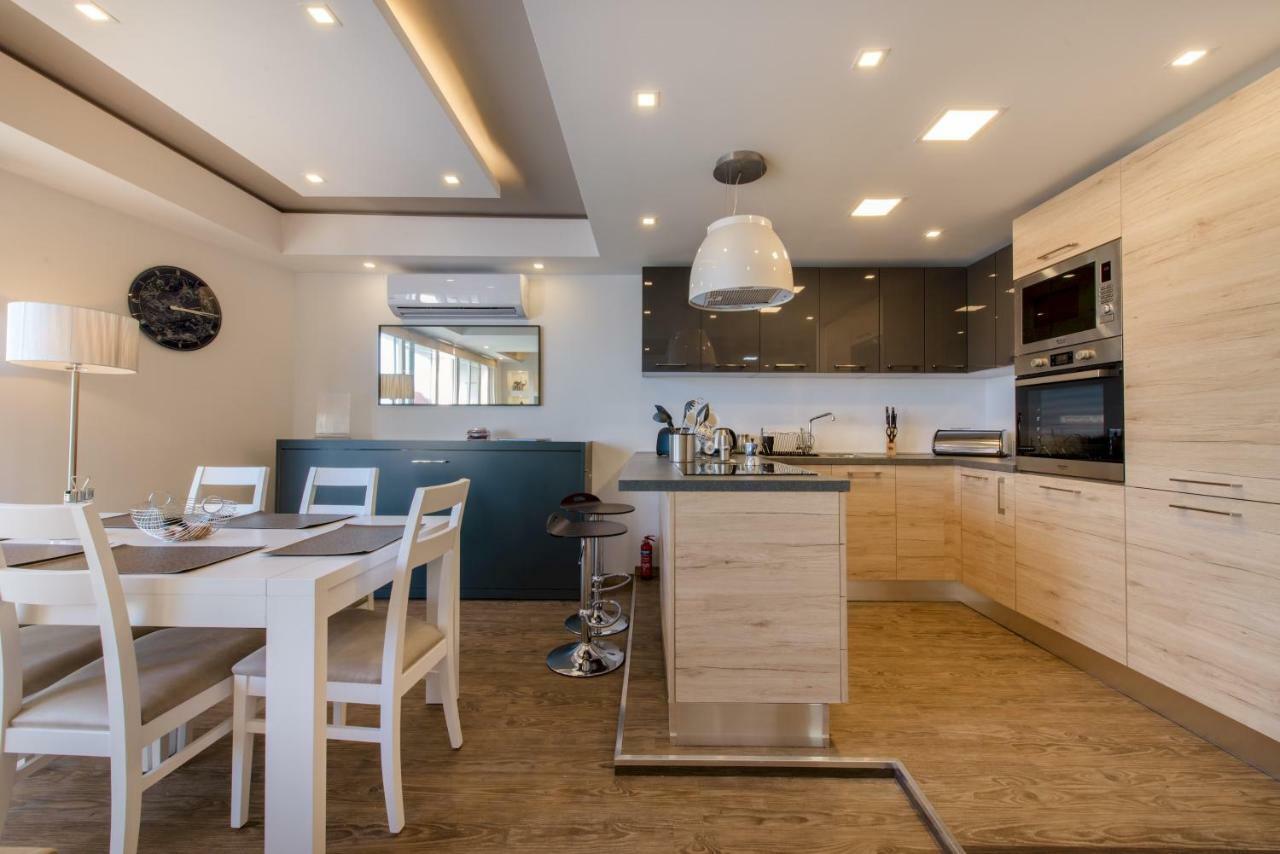 Stylish Seaview Apartment In A Prime Location Sliema Exterior foto